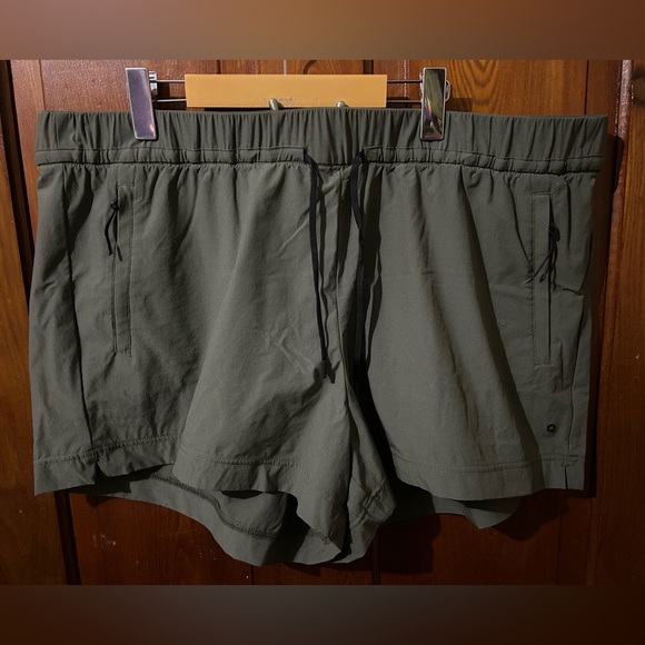 2X - Hyba Stretch Shorts - Picture 3 of 8